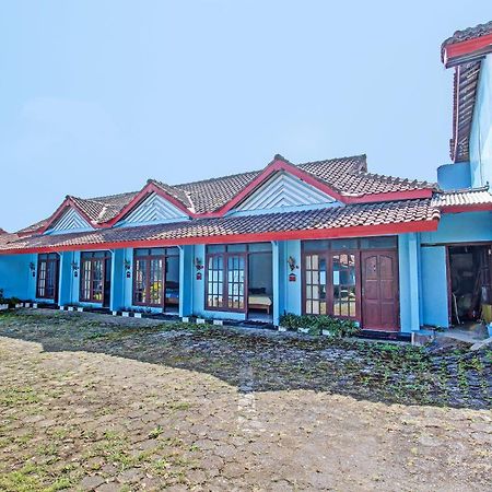 Capital O 91644 Loka Hause Hotel Salatiga Exterior photo